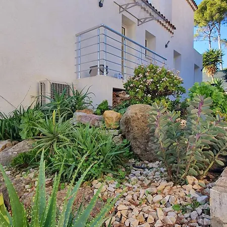 Vue A Classee 4 Etoiles-piscine Chauffee * Антиб