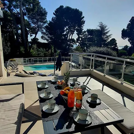 Vue A Classee 4 Etoiles-piscine Chauffee Вилла *