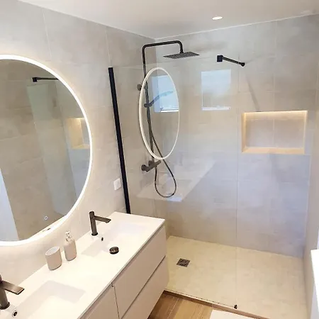 Vue A Classee 4 Etoiles-piscine Chauffee Антиб